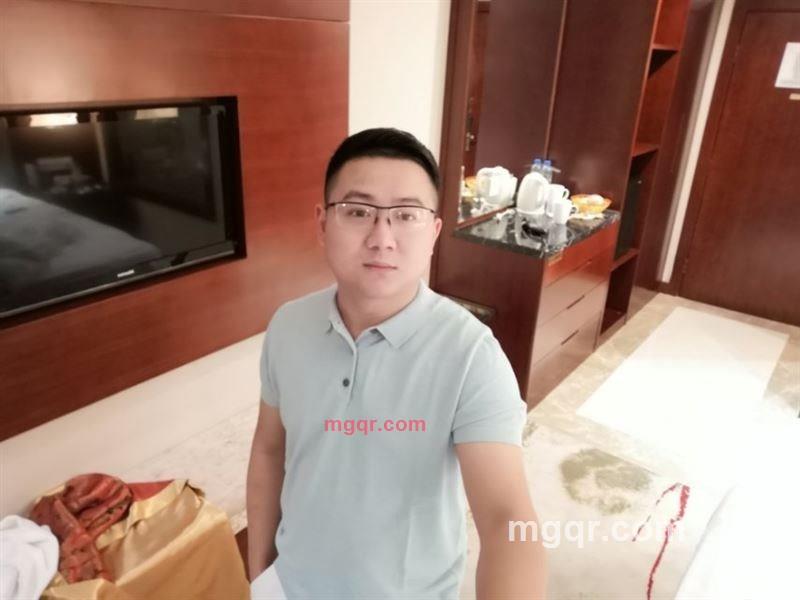 久骑巴丝丝6116的第1张照片