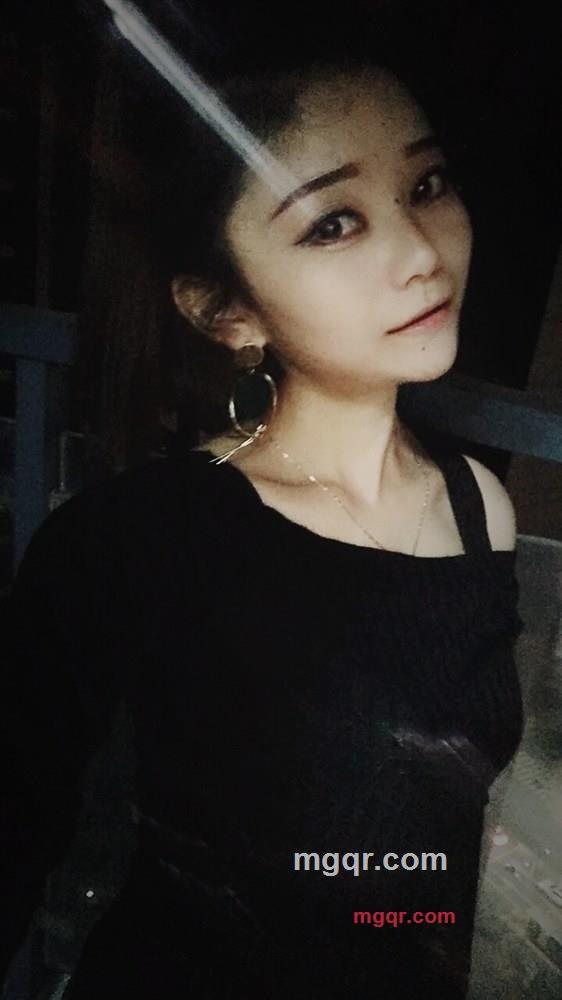 繁花落尽,偎伊人的第2张照片