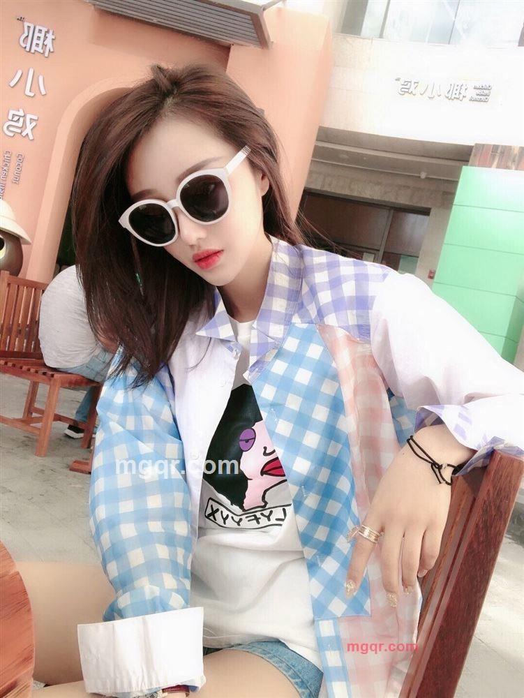 奇怪的小姐姐??的第1张照片