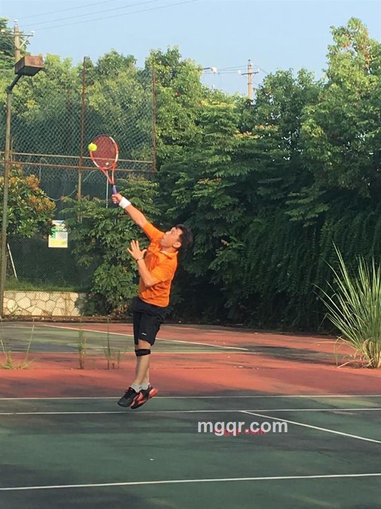 都市夜归人1970的第1张照片