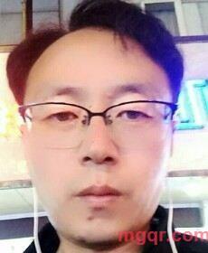 帅气的风衣 的第1张照片