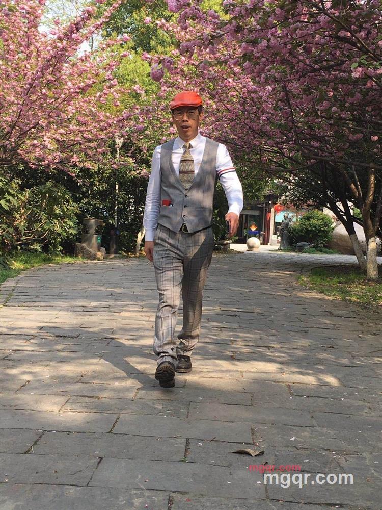 情僧的第1张照片