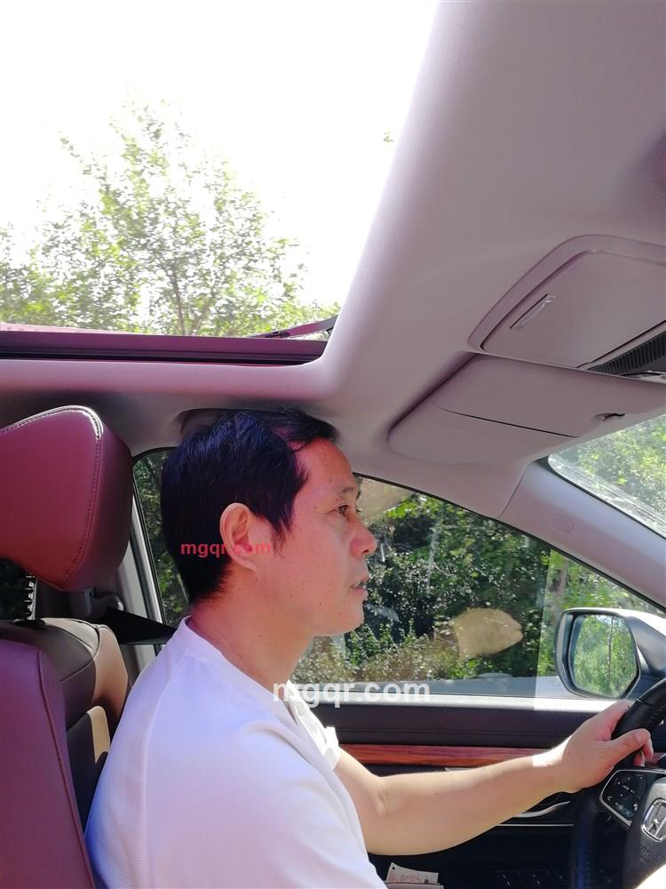 孤独的行者的第1张照片