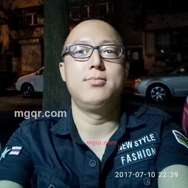 西班牙月亮蛾的第1张照片