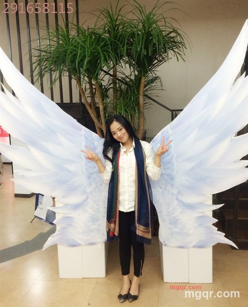 小领带与小可爱的第1张照片