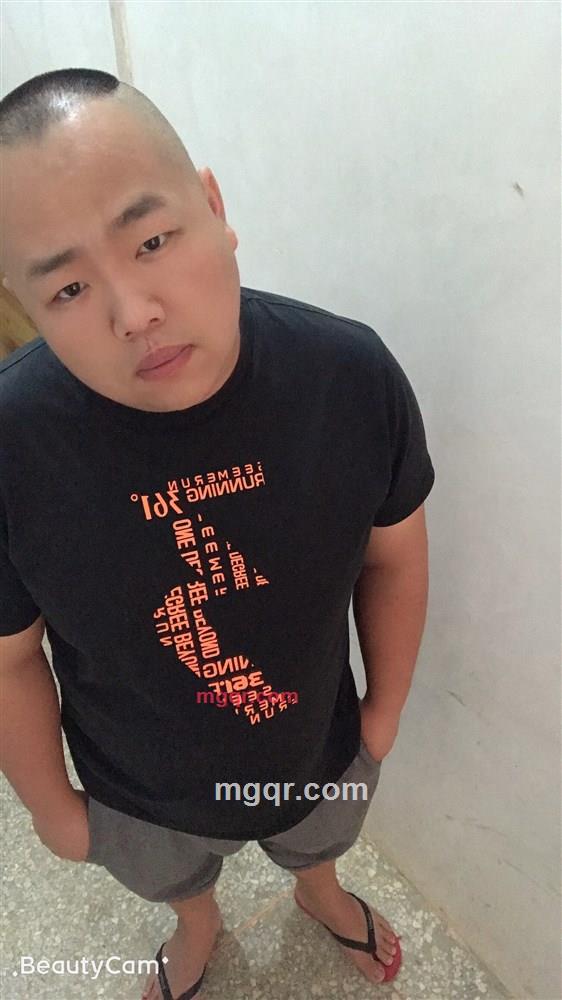 看破、红尘?的第1张照片