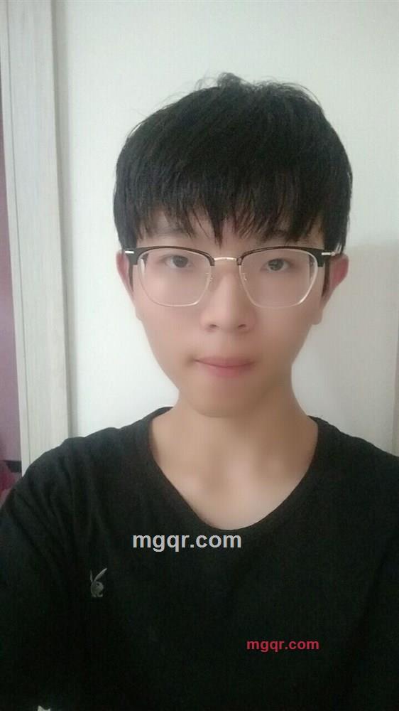 傲娇小猫的第1张照片