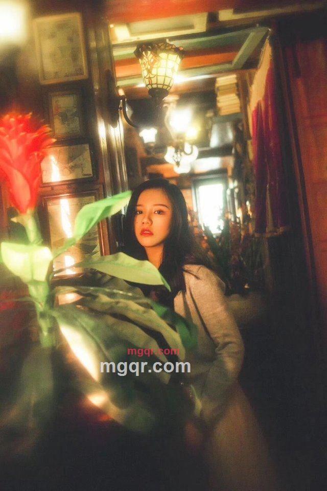 伊人红妆的第2张照片