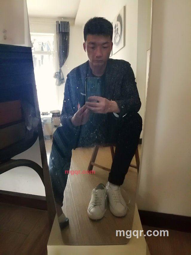 難人难色**的第2张照片