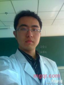 青青草的第1张照片