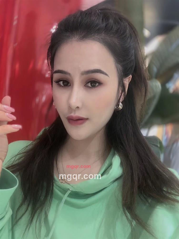 芳芳小妞的第2张照片