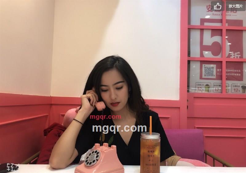 枫叶树下的第3张照片