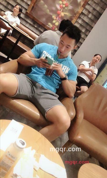 Y泽Y的第3张照片