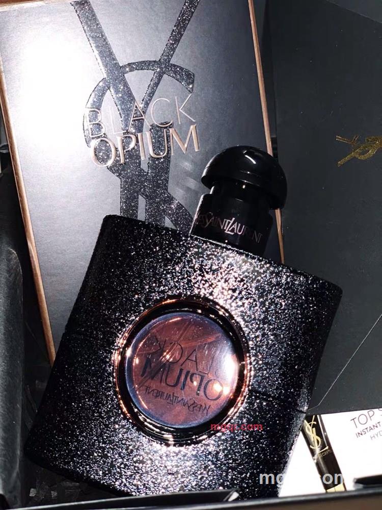 不爱动的小懒猫的第1张照片