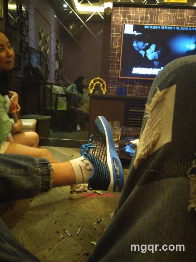 淋漓的第1张照片