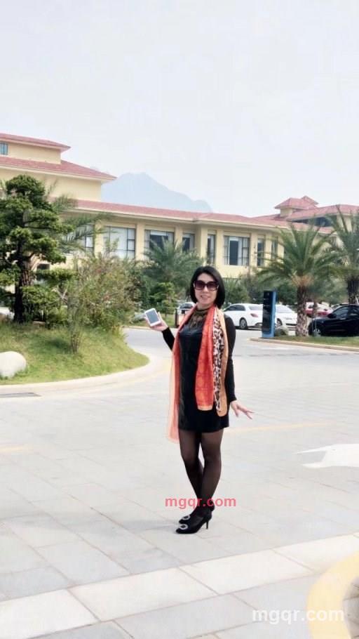 若脂含梅的第1张照片