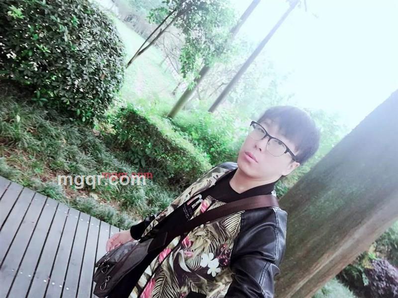 本飞扬的第1张照片