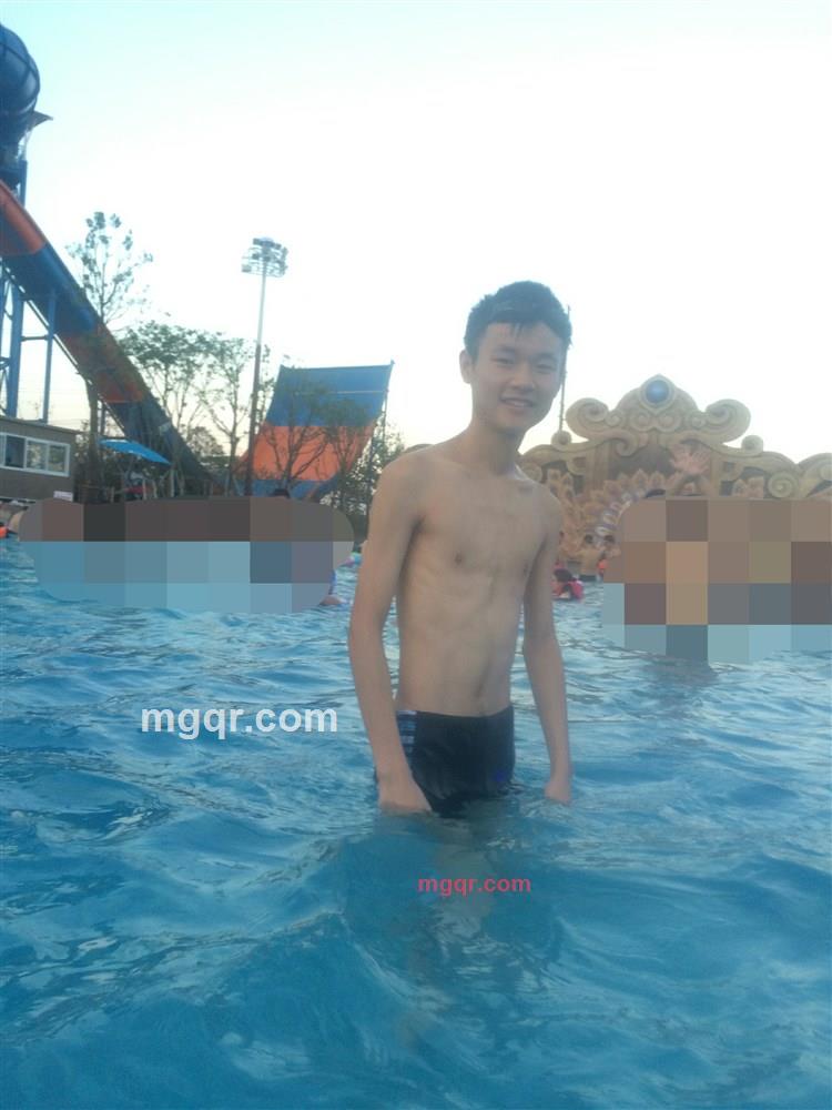 一个漂亮的男孩的第2张照片