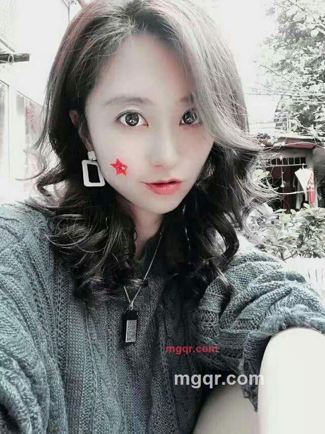 淡淡烟草味的第5张照片