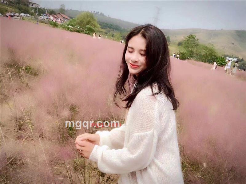 芳华依的第8张照片