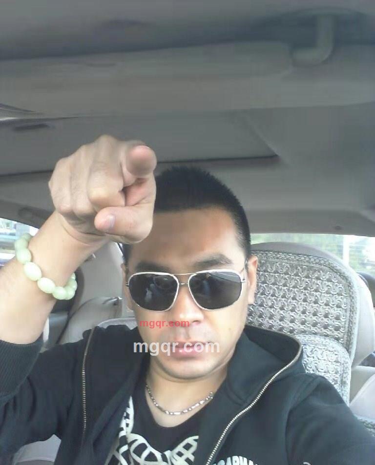 谁的眼在下着雨的第1张照片