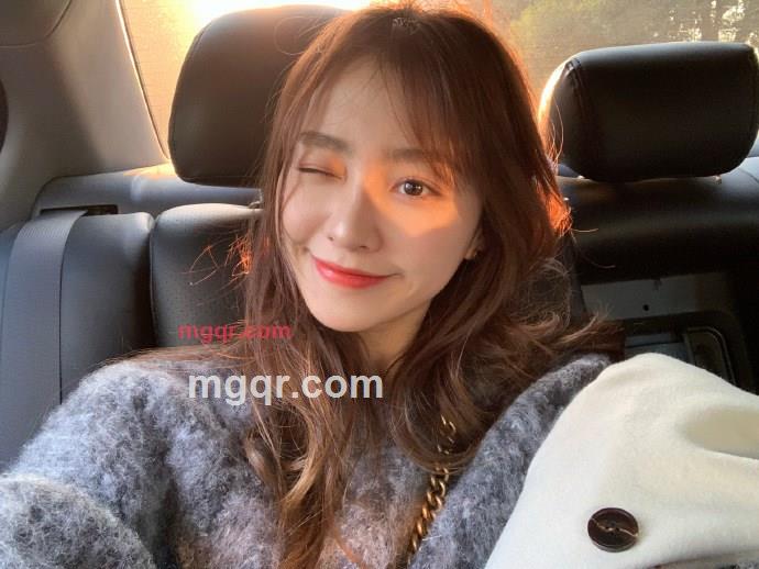 激情的猫猫的第1张照片