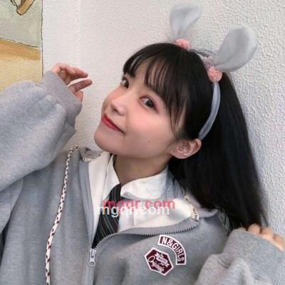 风吹来的少女的第1张照片