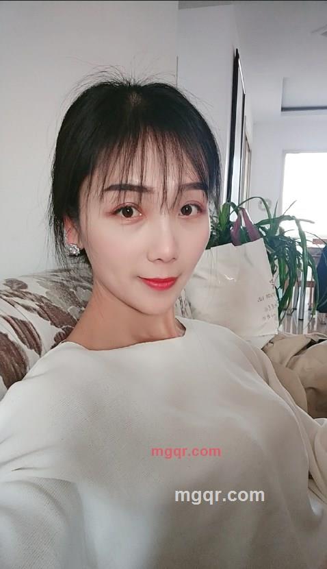 八七年的天秤长腿辣妈的第3张照片