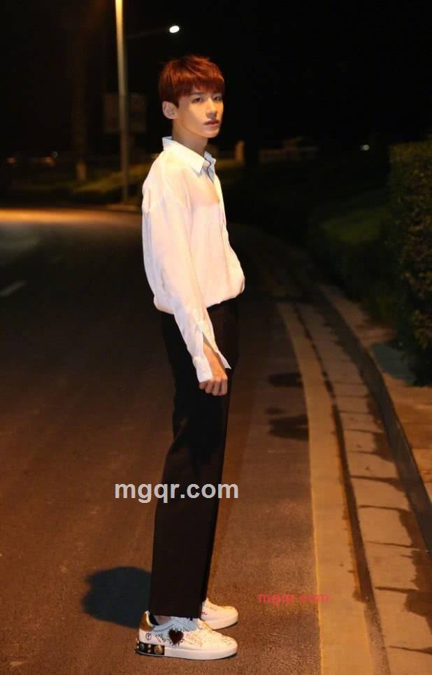 白敬亭的第1张照片