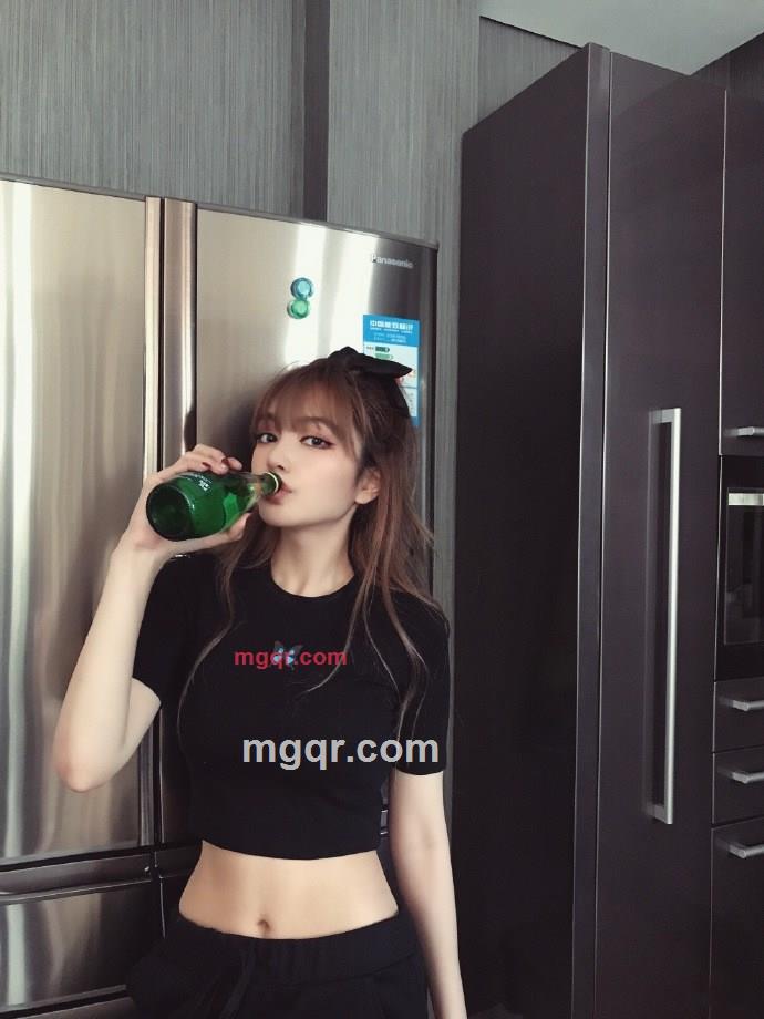 泪水哽咽的第3张照片