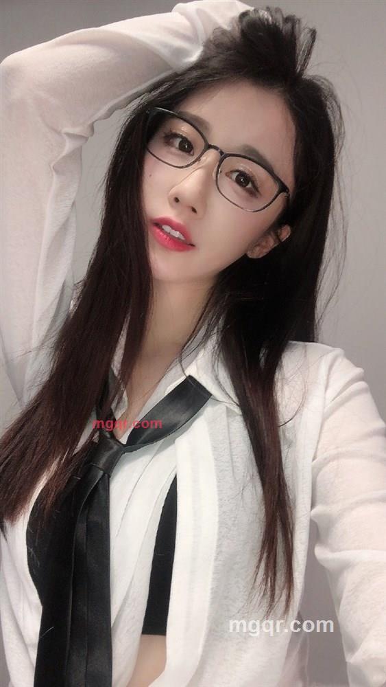 别致的小女孩的第2张照片