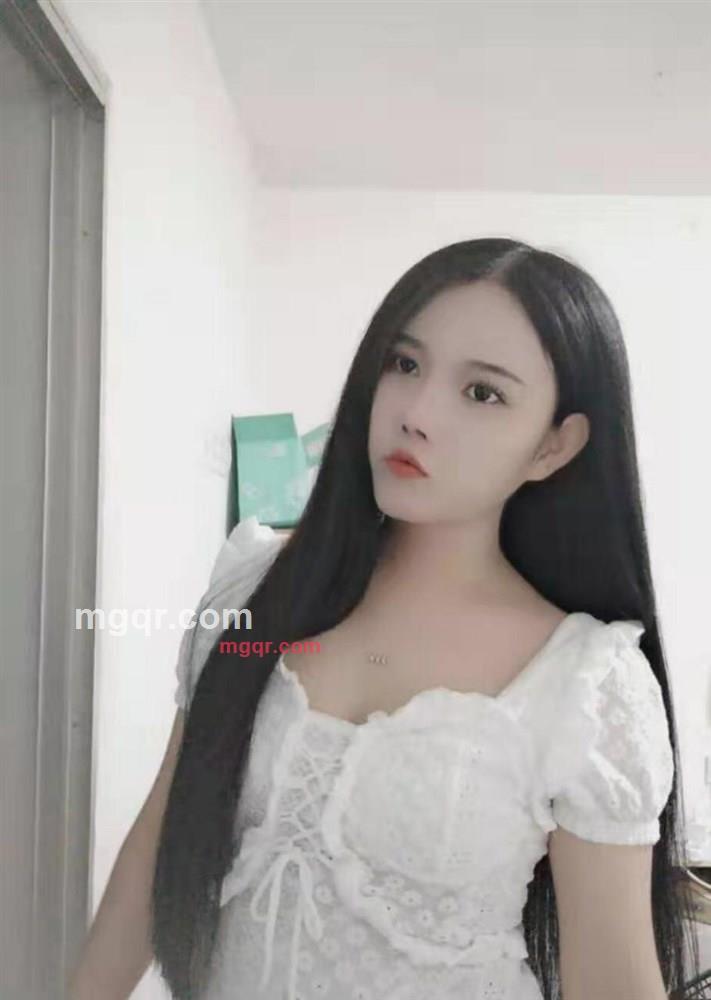 爱吃糖的小女孩的第2张照片