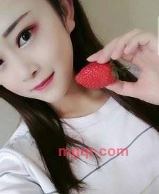 洁白婚纱的第2张照片