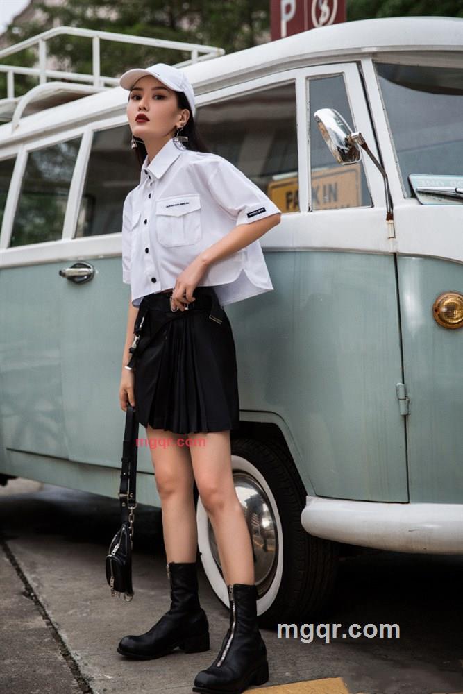 爱笑的萤火虫的第2张照片