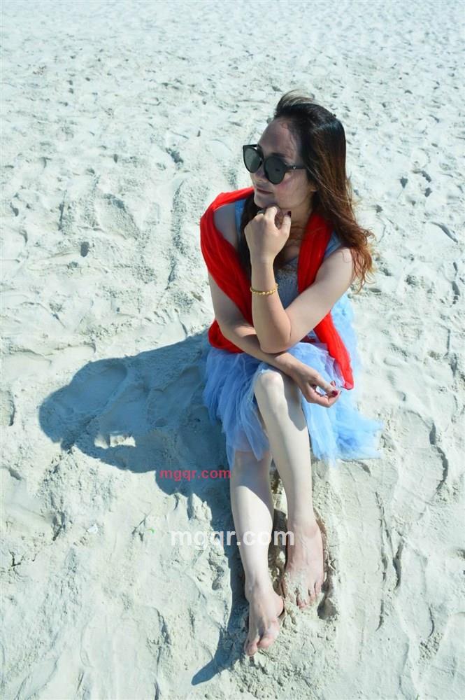 寂寞的女人的第1张照片