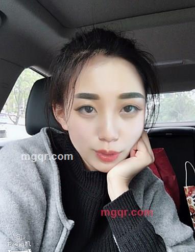 郑郑郑郑琳的第1张照片