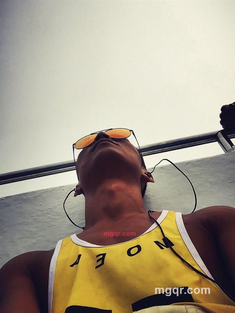 如夏光年的第2张照片