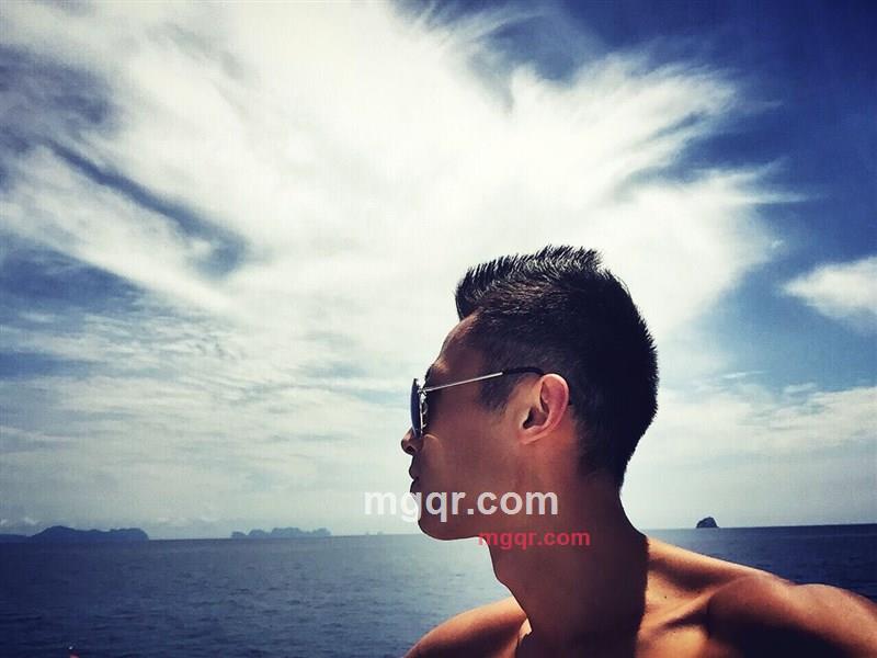 如夏光年的第1张照片