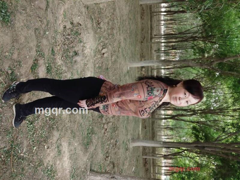 雨夜荷花的第1张照片