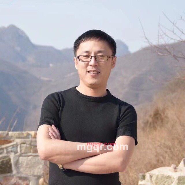 玩闹**的第1张照片