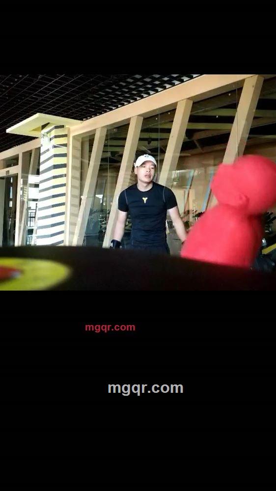 牵你的手的第1张照片