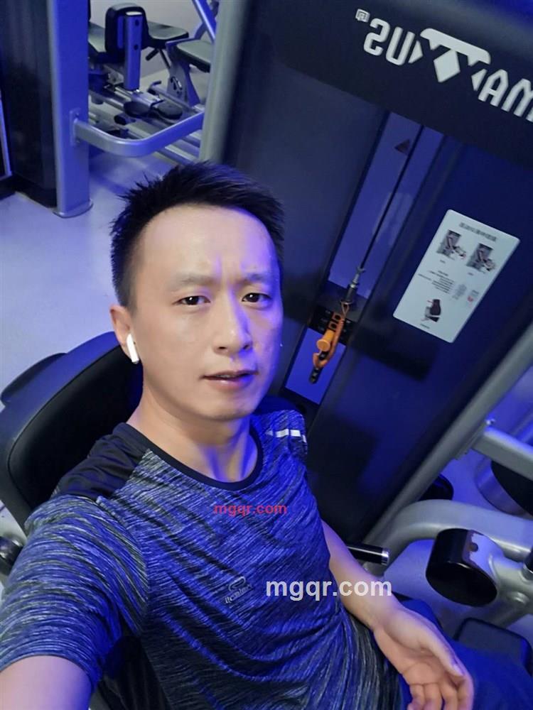 跌跤的熊仔的第1张照片