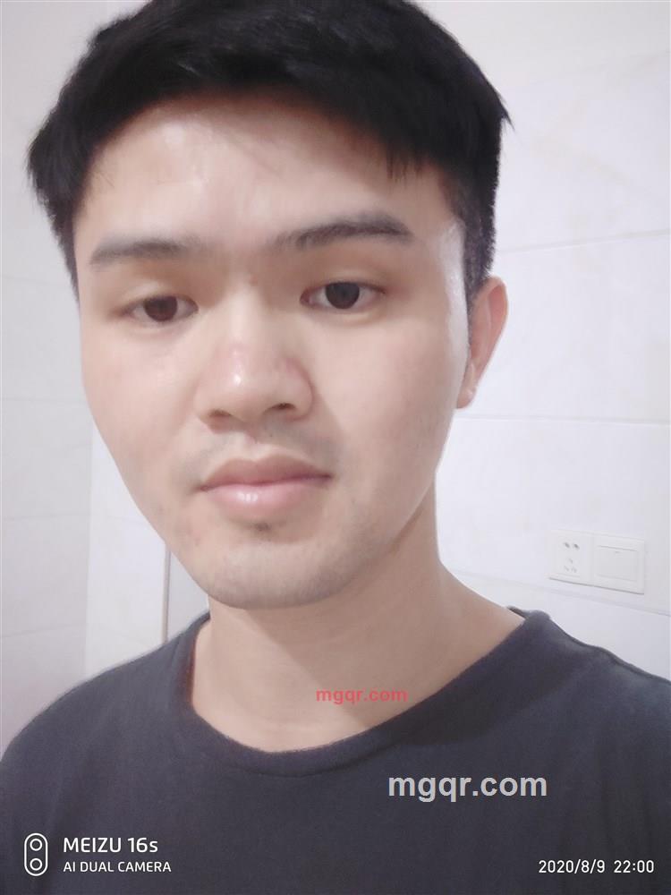 开心的小黑的第2张照片