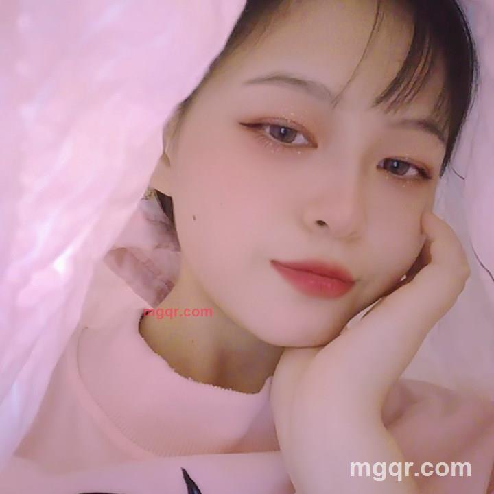 小姐姐嗯呢的第1张照片