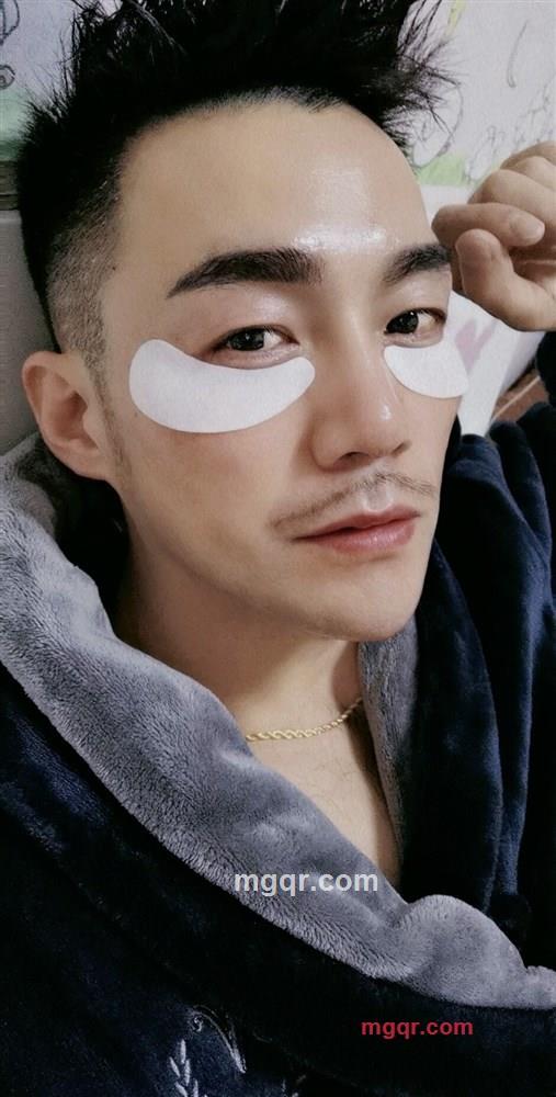 她什么时候出现的第1张照片