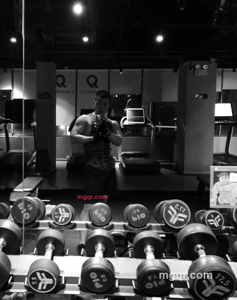 零距离爱的第3张照片