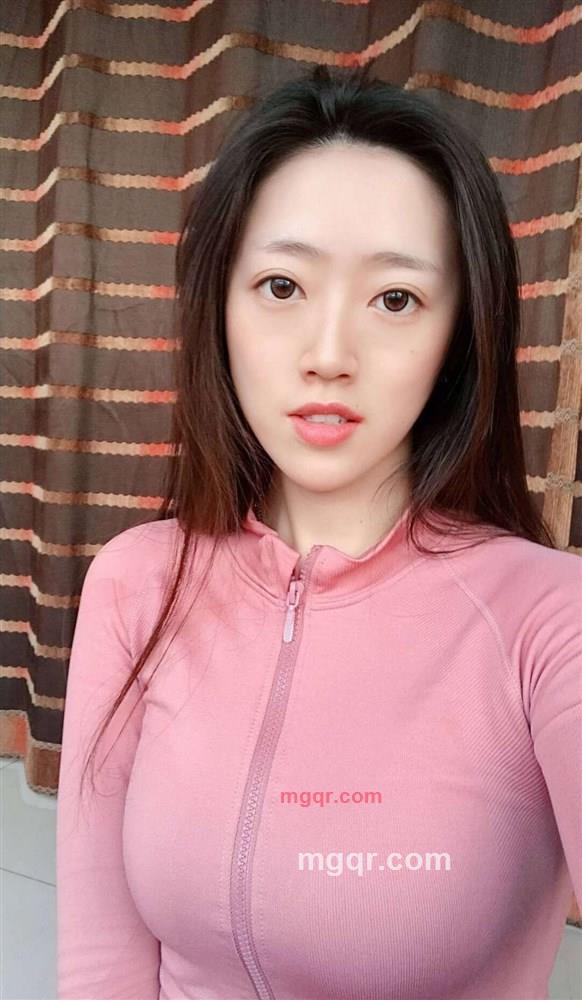 蜜桃橙汁儿的第1张照片