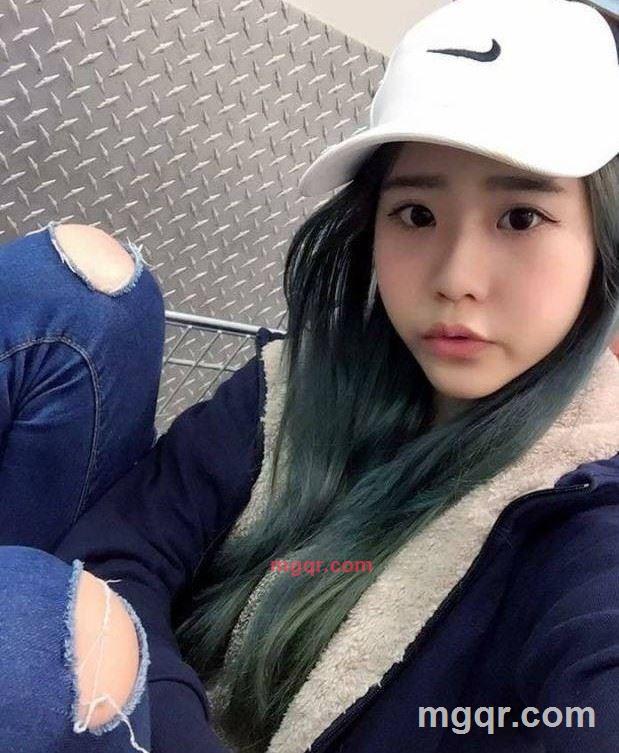 卖火柴的小女孩的第2张照片