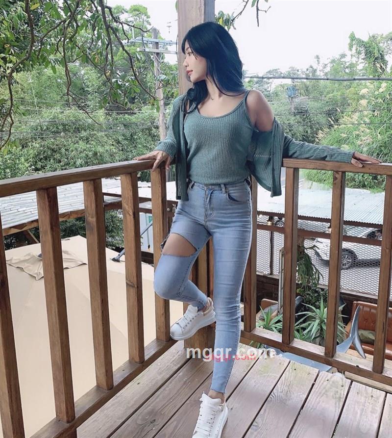 月中薄雾漫漫长的第1张照片