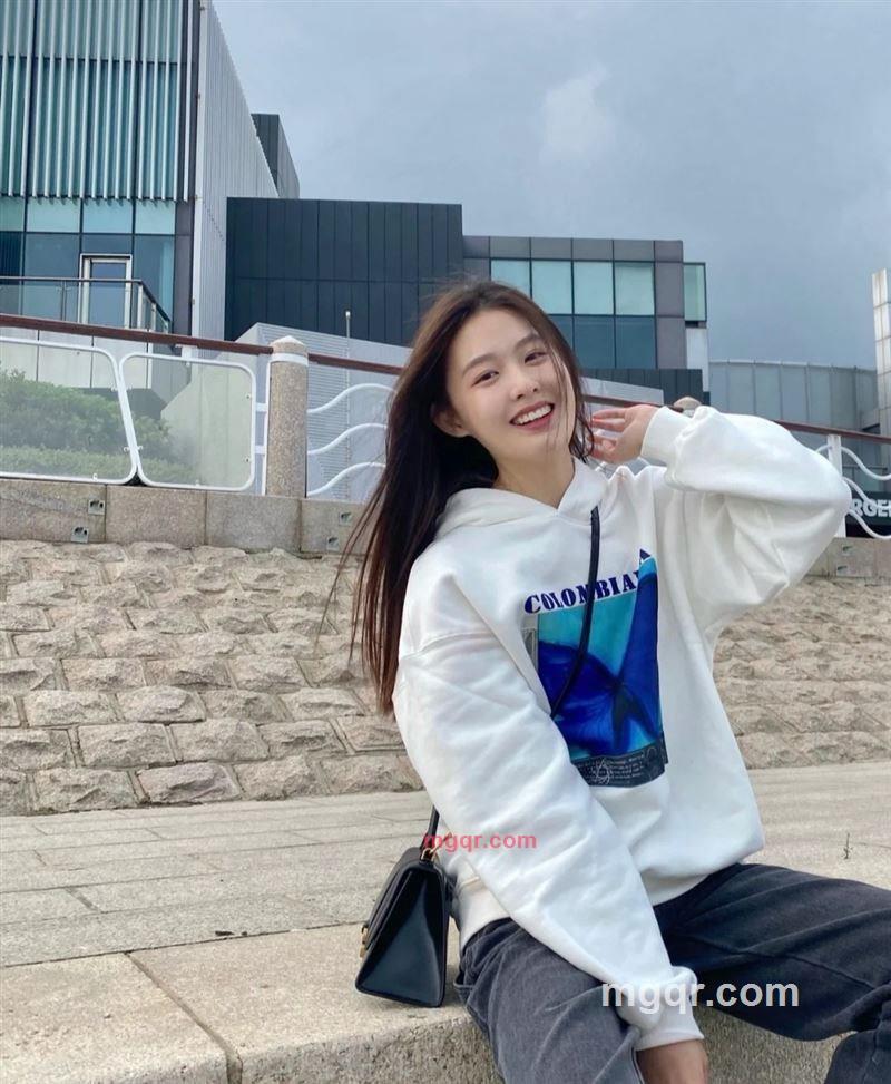 爱吃果果的第1张照片